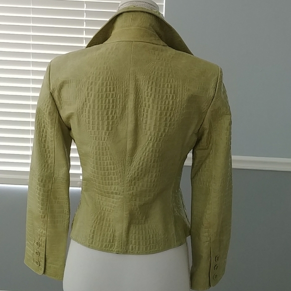 Jacket - Picture 2 of 11